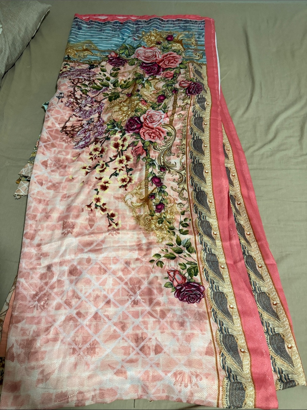Floral Embellished Kurta Set with Peach Trousers - Picture 6 of 9